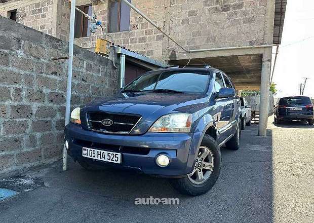 Kia Sorento 2003 — photo 1