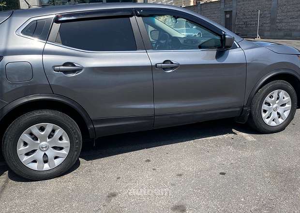 Nissan Rogue 2018 — photo 3