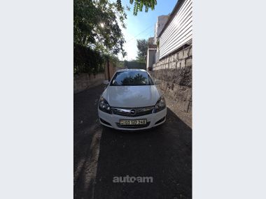 Opel Astra  2013 