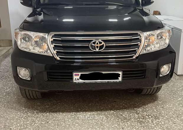 Toyota Land Cruiser 200 2014 — լուսանկար 2
