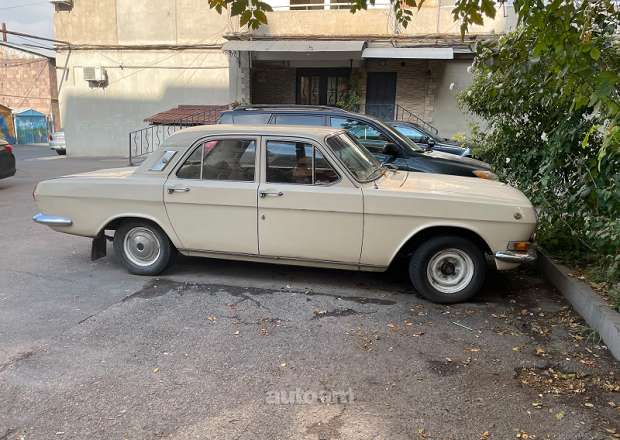 GAZ 24 1977 — լուսանկար 1