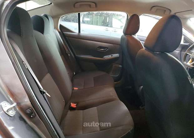 Nissan Sentra