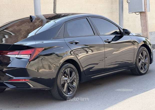 Hyundai Elantra 2023 — լուսանկար 5
