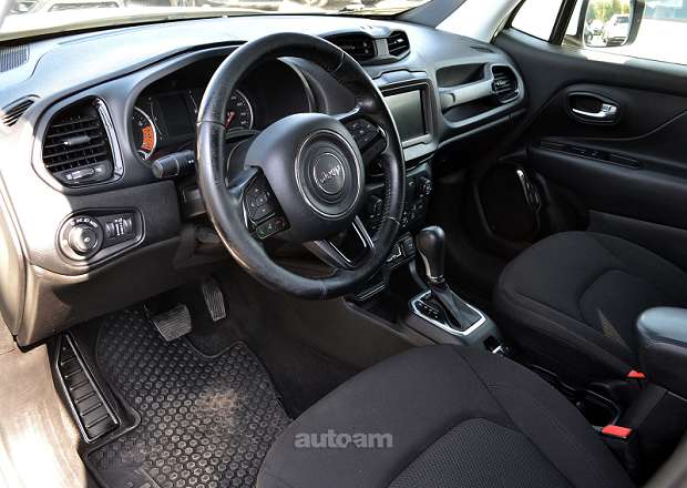 Jeep Renegade 2020 — photo 11