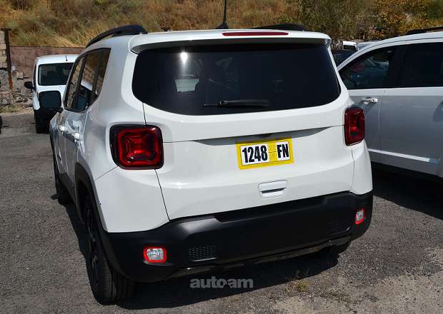 Jeep Renegade 2020 — photo 15