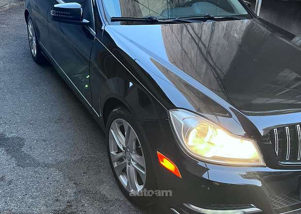 Mercedes-Benz C 300
