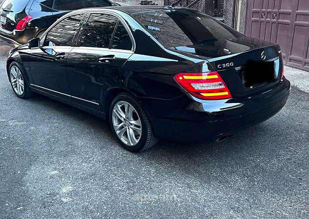 Mercedes-Benz C 300