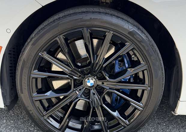 BMW 740
