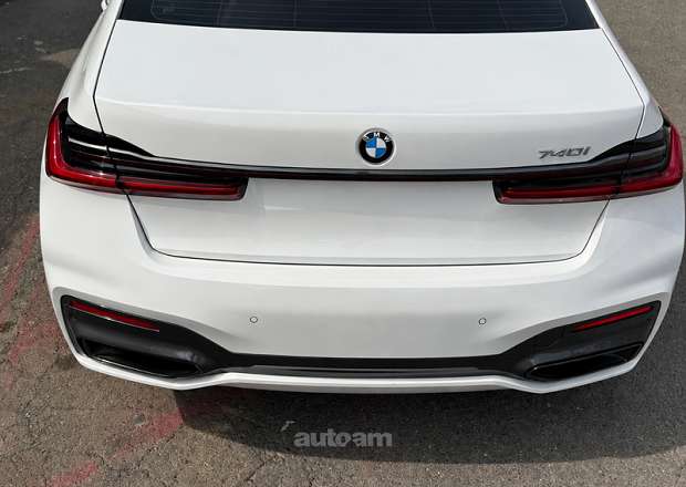BMW 740