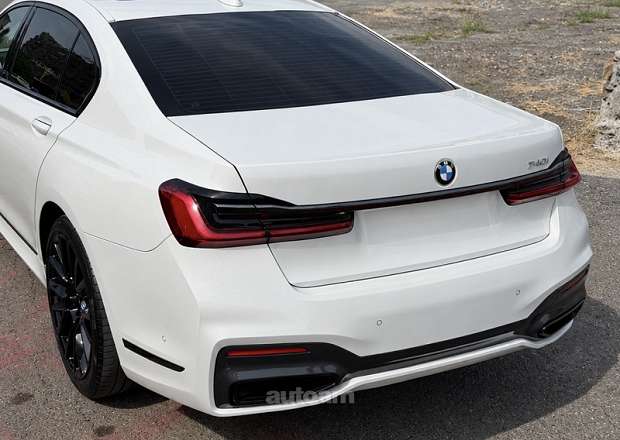 BMW 740