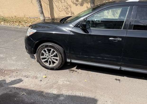 Nissan Pathfinder 2016 — լուսանկար 2