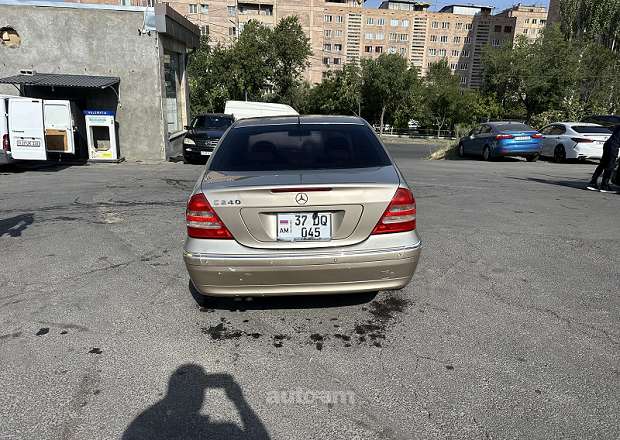 Mercedes-Benz C 240 2002 — լուսանկար 2