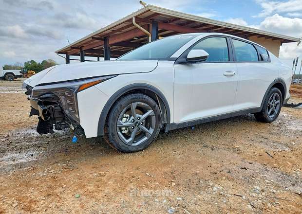 Kia K4