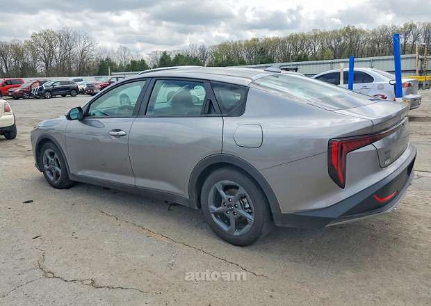 Kia K4