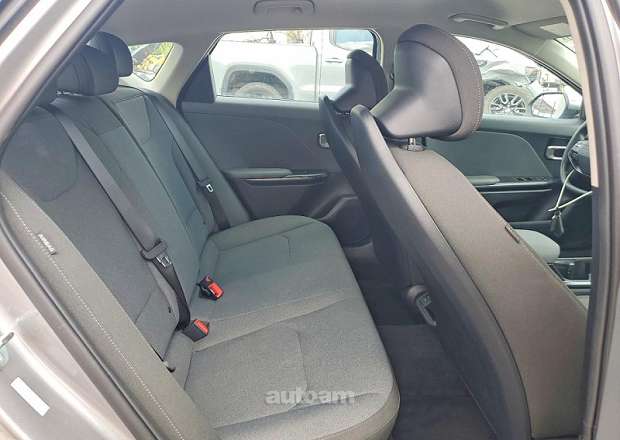 Kia K4