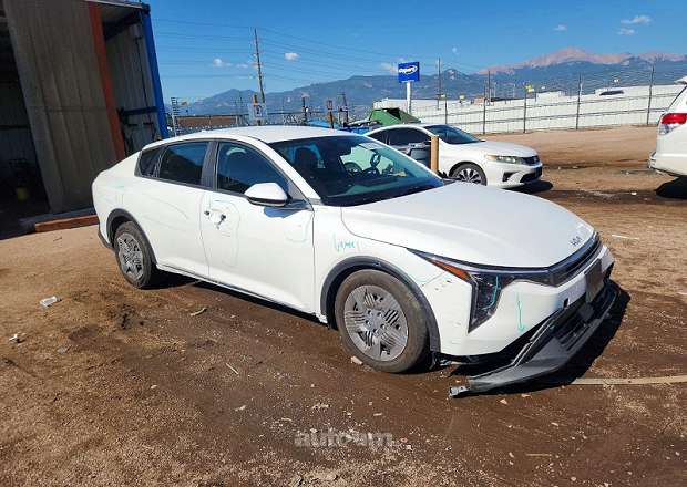Kia K4