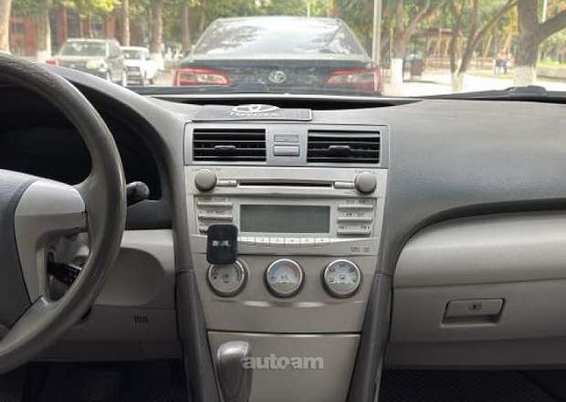 Toyota Camry 2011 — լուսանկար 14