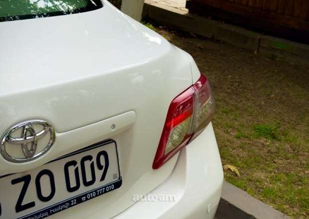 Toyota Camry 2011 — լուսանկար 5