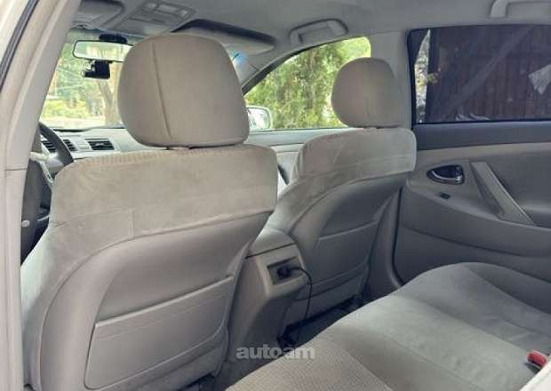 Toyota Camry 2011 — լուսանկար 12