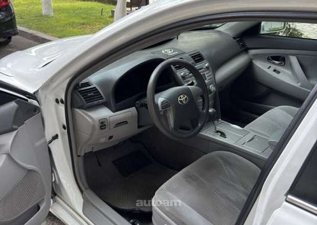 Toyota Camry 2011 — լուսանկար 9