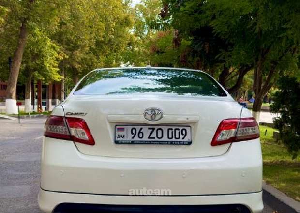 Toyota Camry 2011 — լուսանկար 6