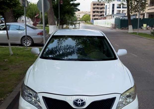 Toyota Camry 2011 — լուսանկար 1