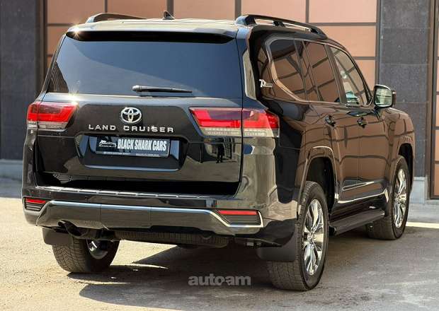 Toyota Land Cruiser 300 2022 — լուսանկար 10