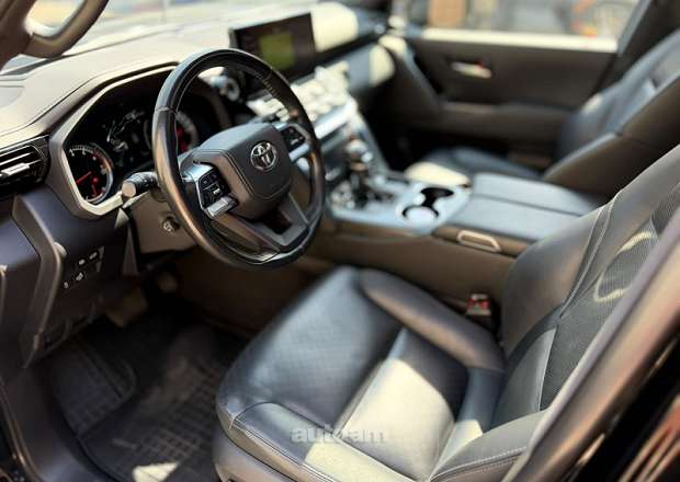 Toyota Land Cruiser 300 2022 — լուսանկար 6