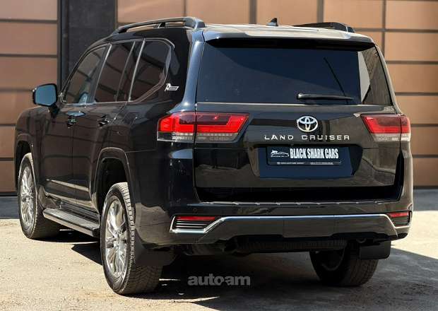 Toyota Land Cruiser 300 2022 — լուսանկար 2