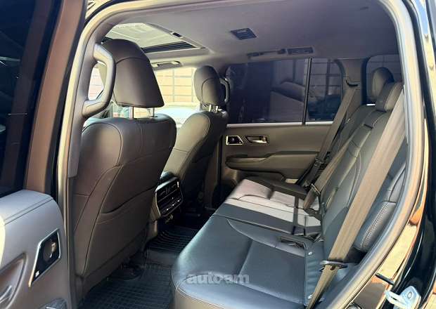 Toyota Land Cruiser 300 2022 — լուսանկար 9