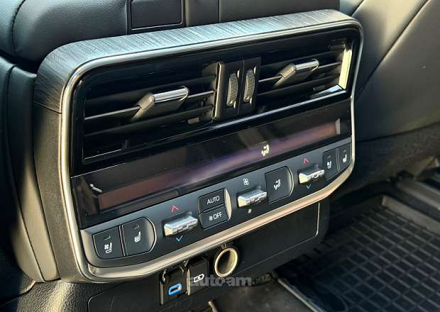 Toyota Land Cruiser 300 2022 — լուսանկար 8
