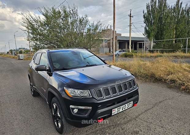 Jeep Compass 2019 — լուսանկար 1