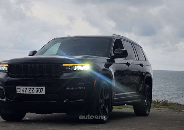 Jeep Grand Cherokee 2023 — photo 2