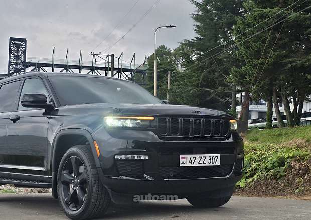 Jeep Grand Cherokee 2023 — photo 4