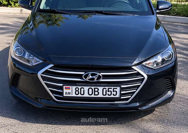 Hyundai Elantra 2018 — photo 1