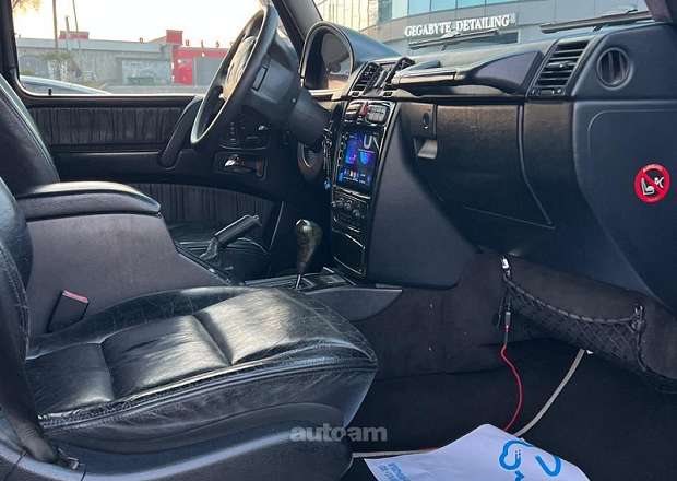 Mercedes-Benz G 500