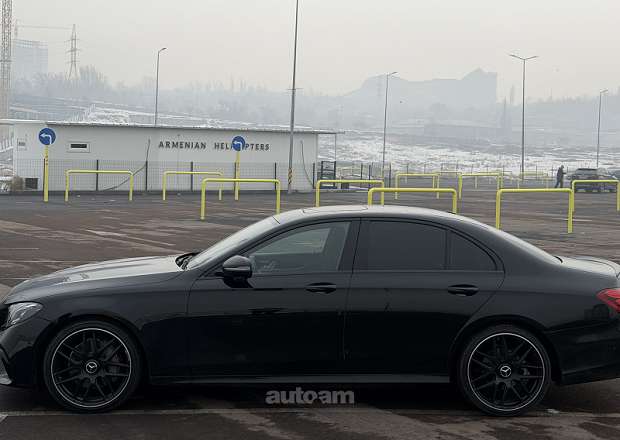 Mercedes-Benz E 200 2020 — photo 4