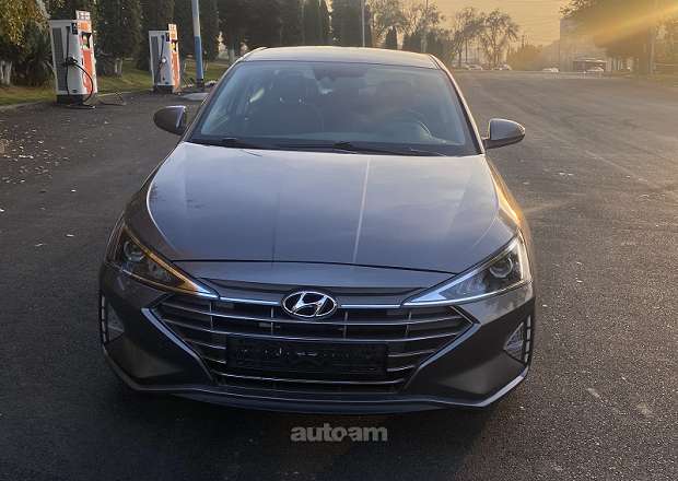 Hyundai Elantra 2019 — լուսանկար 3