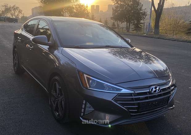 Hyundai Elantra 2019 — լուսանկար 2