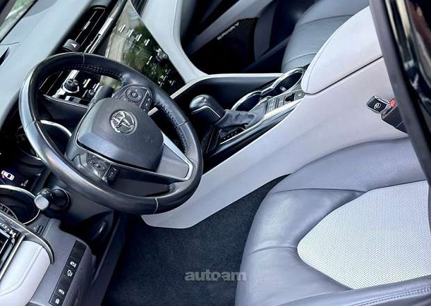 Toyota Camry 2020 — photo 6