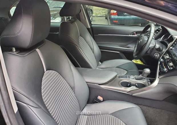 Toyota Camry 2021 — լուսանկար 4
