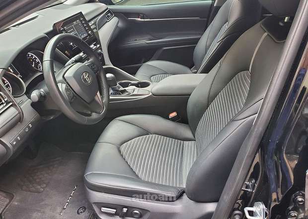 Toyota Camry 2021 — լուսանկար 3