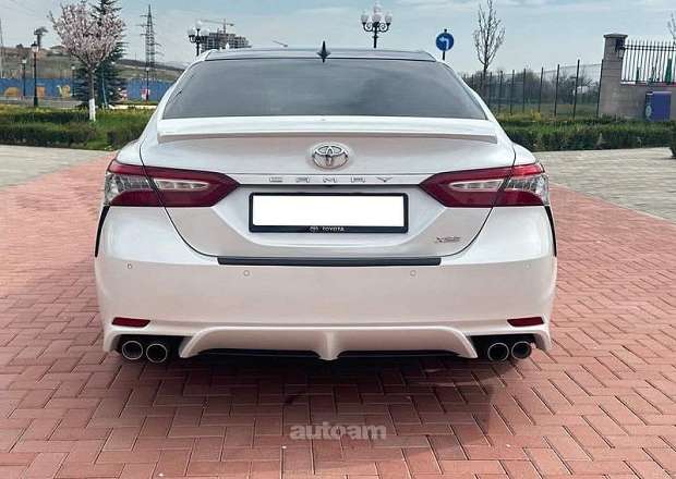 Toyota Camry 2018 — фото 4