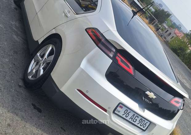 Chevrolet Volt 2011 — լուսանկար 11