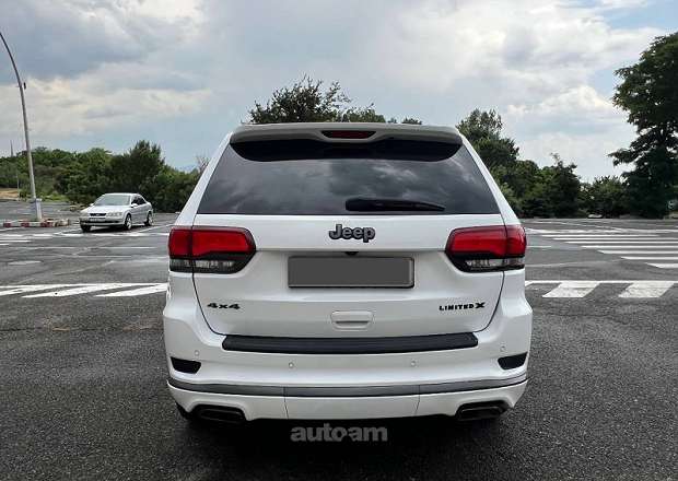 Jeep Grand Cherokee 2020 — լուսանկար 5