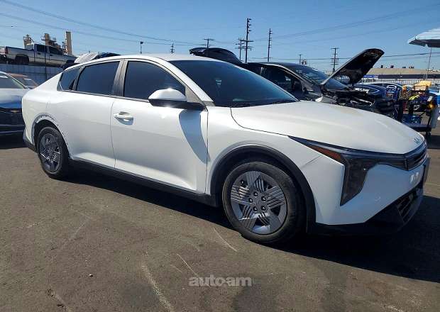 Kia K4