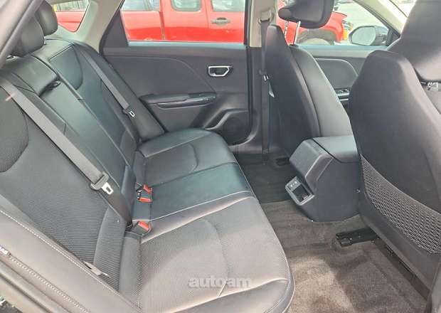 Kia K4