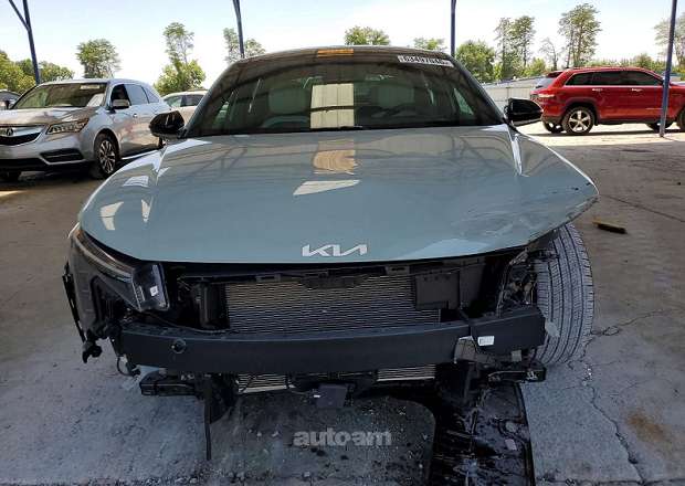Kia K4