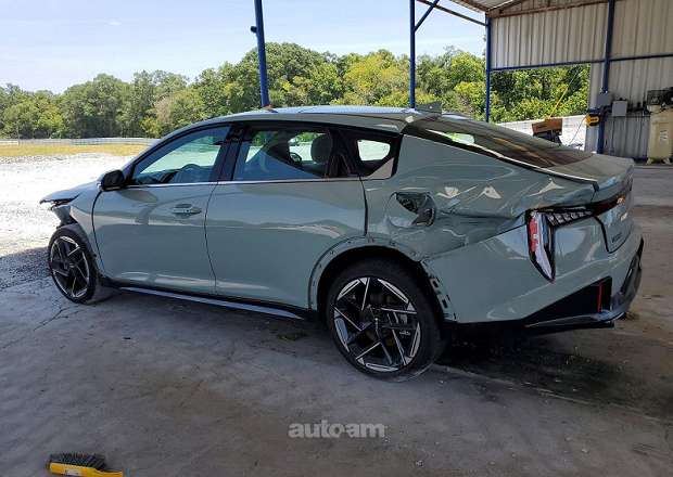 Kia K4