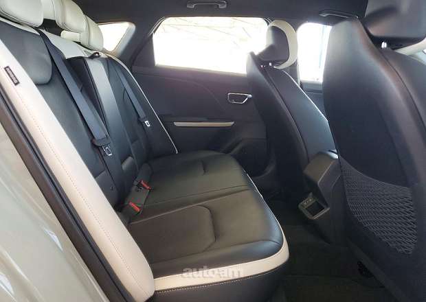 Kia K4